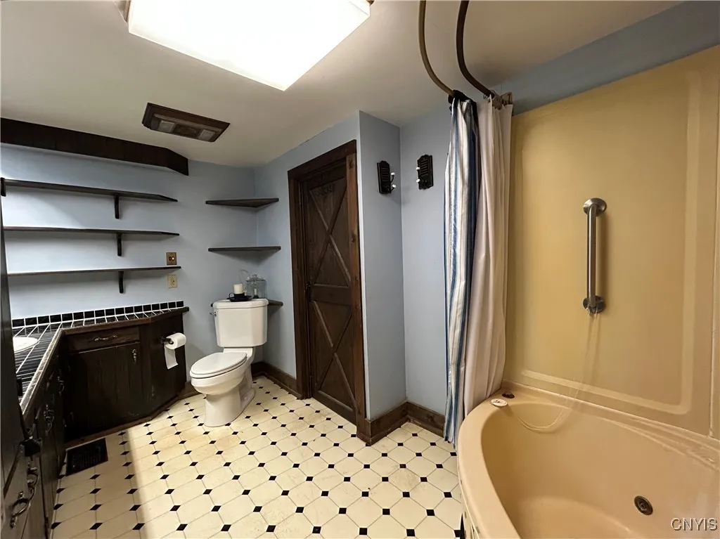 Masterbathroom