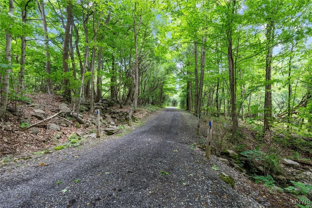 PRIVATE DRIVEWAY