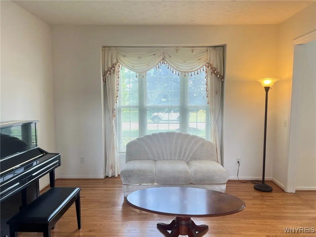 16 Post Side Lane, Pittsford, New York 14534, Pittsford, New York 14534, 5 Bedrooms Bedrooms, 9 Rooms Rooms,2 BathroomsBathrooms,Residential,For Sale,16 Post Side Lane, Pittsford, New York 14534,B1616888