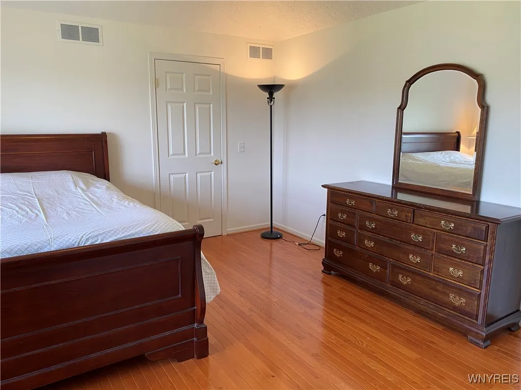 16 Post Side Lane, Pittsford, New York 14534, Pittsford, New York 14534, 5 Bedrooms Bedrooms, 9 Rooms Rooms,2 BathroomsBathrooms,Residential,For Sale,16 Post Side Lane, Pittsford, New York 14534,B1616888