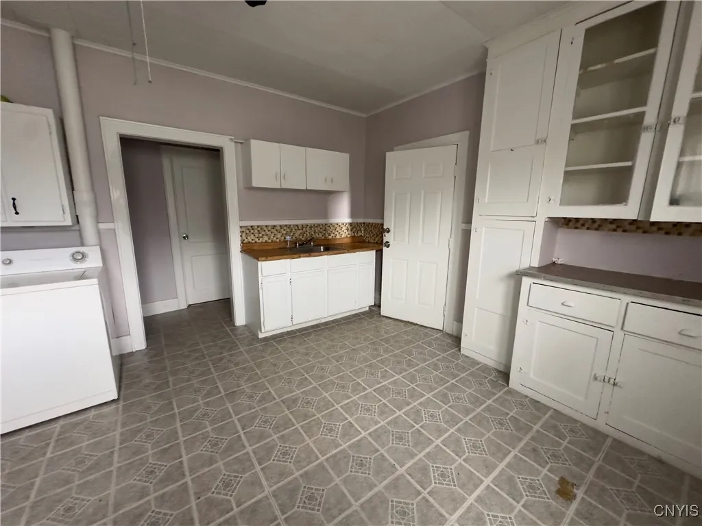 803 3rd Avenue, Utica, New York 13501, Utica, New York 13501, 6 Bedrooms Bedrooms, ,2 BathroomsBathrooms,Residential,For Sale,803 3rd Avenue, Utica, New York 13501,S1615623