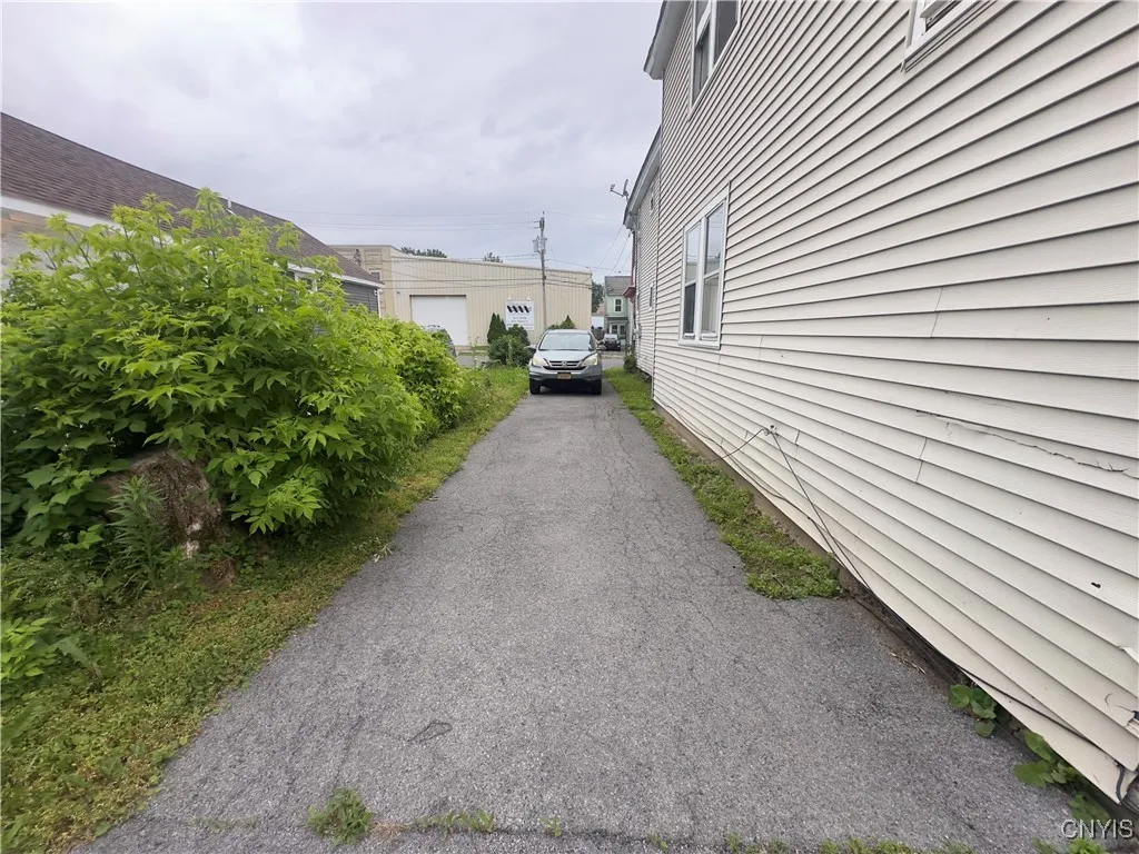 803 3rd Avenue, Utica, New York 13501, Utica, New York 13501, 6 Bedrooms Bedrooms, ,2 BathroomsBathrooms,Residential,For Sale,803 3rd Avenue, Utica, New York 13501,S1615623
