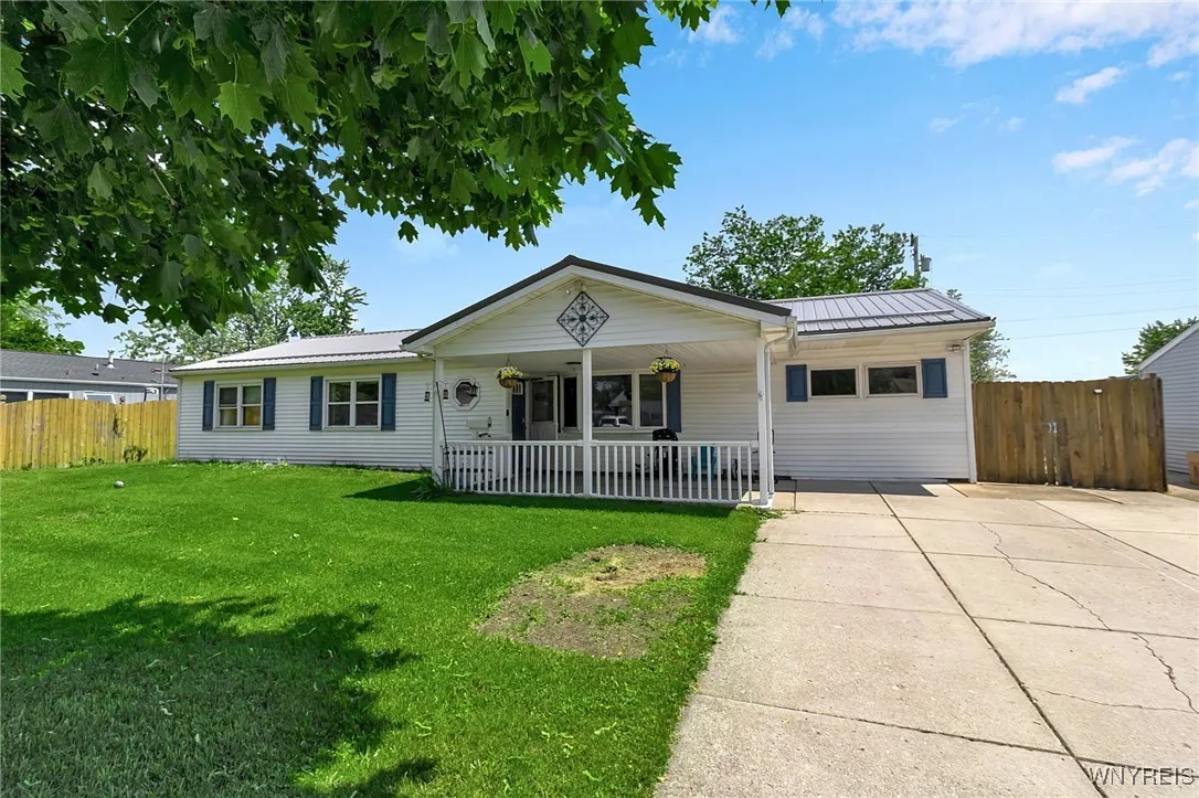 99 Fairview Drive, Cheektowaga, New York 14043, Cheektowaga, New York 14043, 5 Bedrooms Bedrooms, 11 Rooms Rooms,2 BathroomsBathrooms,Residential,For Sale,99 Fairview Drive, Cheektowaga, New York 14043,B1616765