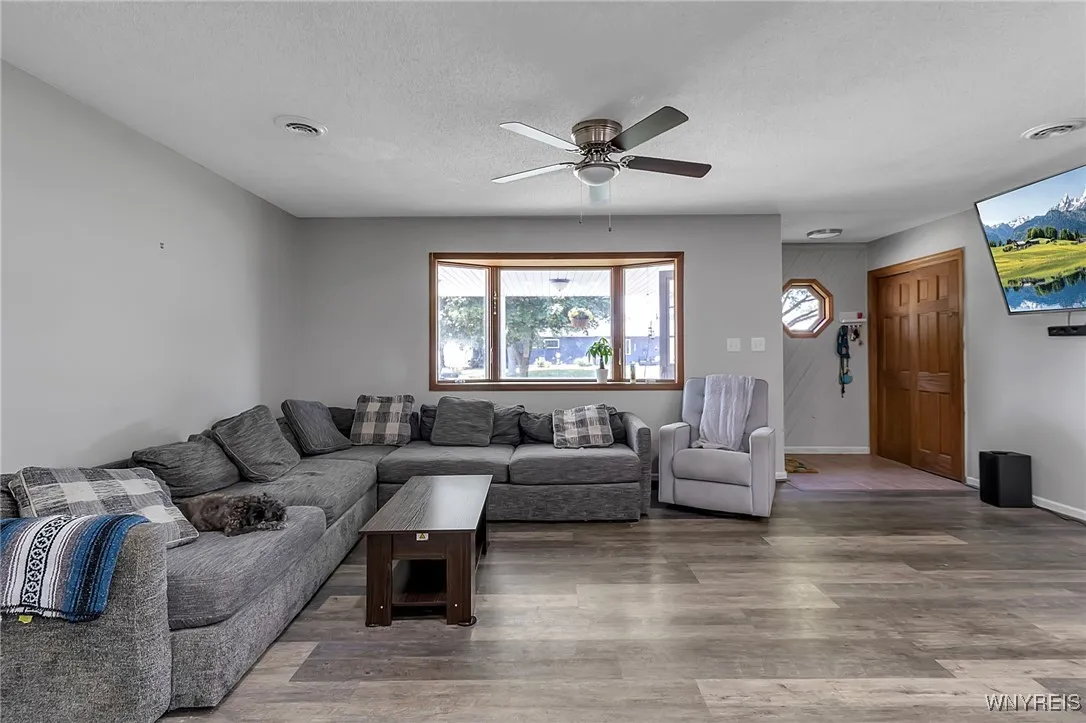 99 Fairview Drive, Cheektowaga, New York 14043, Cheektowaga, New York 14043, 5 Bedrooms Bedrooms, 11 Rooms Rooms,2 BathroomsBathrooms,Residential,For Sale,99 Fairview Drive, Cheektowaga, New York 14043,B1616765