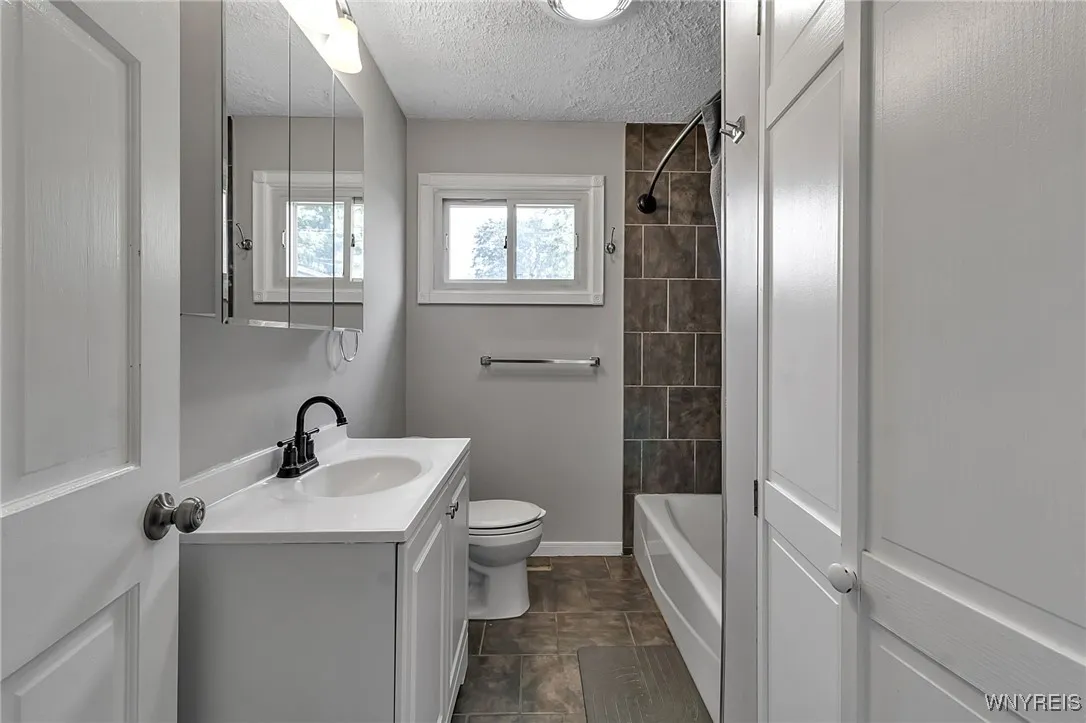 99 Fairview Drive, Cheektowaga, New York 14043, Cheektowaga, New York 14043, 5 Bedrooms Bedrooms, 11 Rooms Rooms,2 BathroomsBathrooms,Residential,For Sale,99 Fairview Drive, Cheektowaga, New York 14043,B1616765