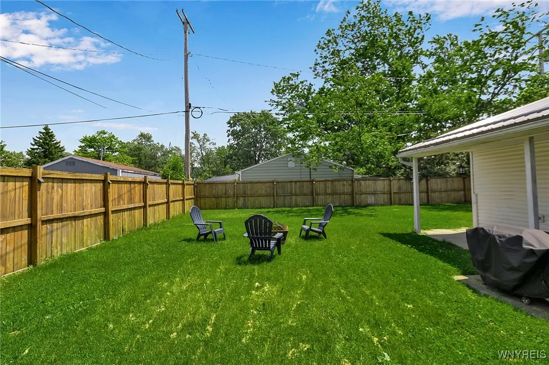 99 Fairview Drive, Cheektowaga, New York 14043, Cheektowaga, New York 14043, 5 Bedrooms Bedrooms, 11 Rooms Rooms,2 BathroomsBathrooms,Residential,For Sale,99 Fairview Drive, Cheektowaga, New York 14043,B1616765