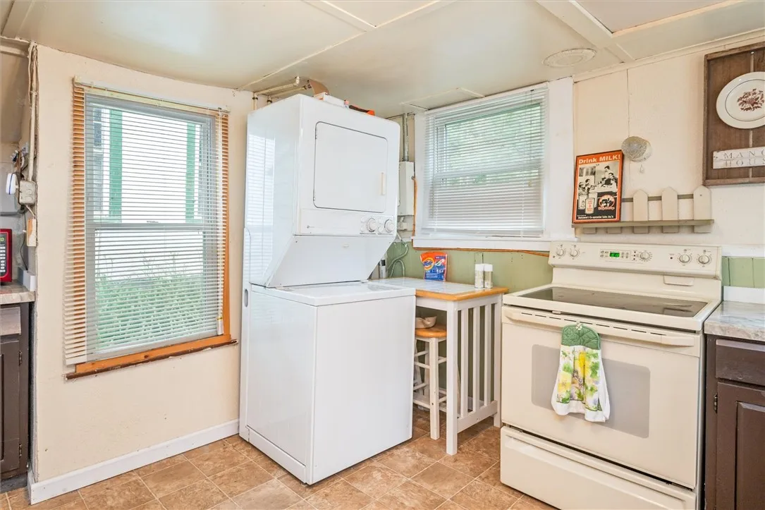 6964 13 Fillmore Avenue, Castile, New York 14427, Castile, New York 14549, 3 Bedrooms Bedrooms, 6 Rooms Rooms,1 BathroomBathrooms,Residential,For Sale,6964 13 Fillmore Avenue, Castile, New York 14427,R1616984