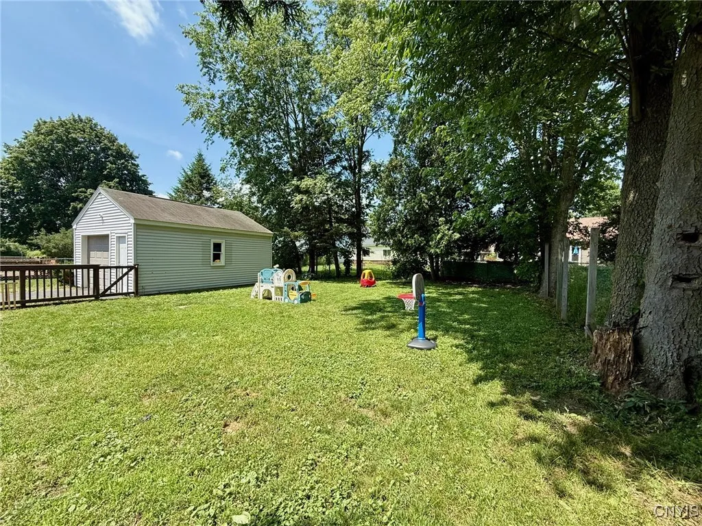 415 Van Dyke Road, Utica, New York 13502, Utica, New York 13502, 3 Bedrooms Bedrooms, 6 Rooms Rooms,1 BathroomBathrooms,Residential,For Sale,415 Van Dyke Road, Utica, New York 13502,S1613723