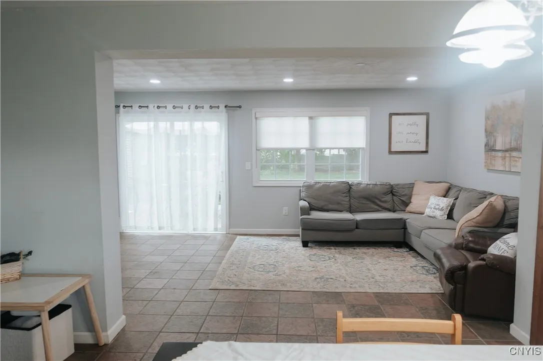 415 Van Dyke Road, Utica, New York 13502, Utica, New York 13502, 3 Bedrooms Bedrooms, 6 Rooms Rooms,1 BathroomBathrooms,Residential,For Sale,415 Van Dyke Road, Utica, New York 13502,S1613723