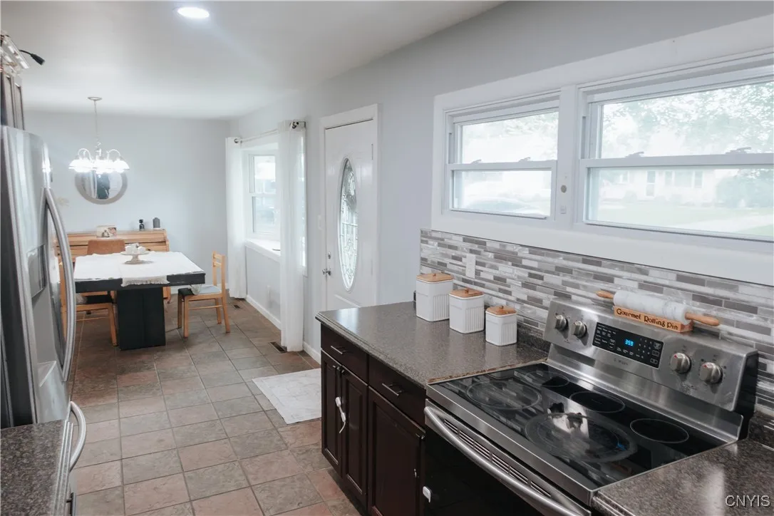 415 Van Dyke Road, Utica, New York 13502, Utica, New York 13502, 3 Bedrooms Bedrooms, 6 Rooms Rooms,1 BathroomBathrooms,Residential,For Sale,415 Van Dyke Road, Utica, New York 13502,S1613723