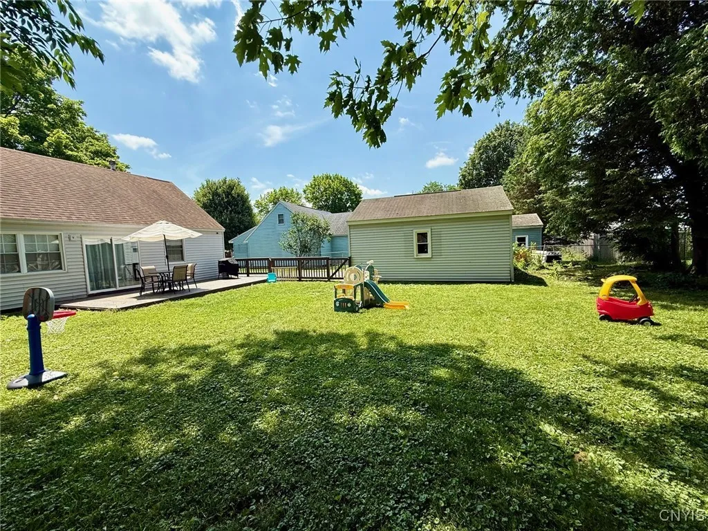415 Van Dyke Road, Utica, New York 13502, Utica, New York 13502, 3 Bedrooms Bedrooms, 6 Rooms Rooms,1 BathroomBathrooms,Residential,For Sale,415 Van Dyke Road, Utica, New York 13502,S1613723