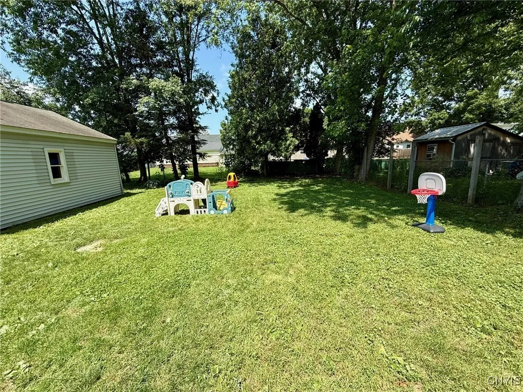 415 Van Dyke Road, Utica, New York 13502, Utica, New York 13502, 3 Bedrooms Bedrooms, 6 Rooms Rooms,1 BathroomBathrooms,Residential,For Sale,415 Van Dyke Road, Utica, New York 13502,S1613723