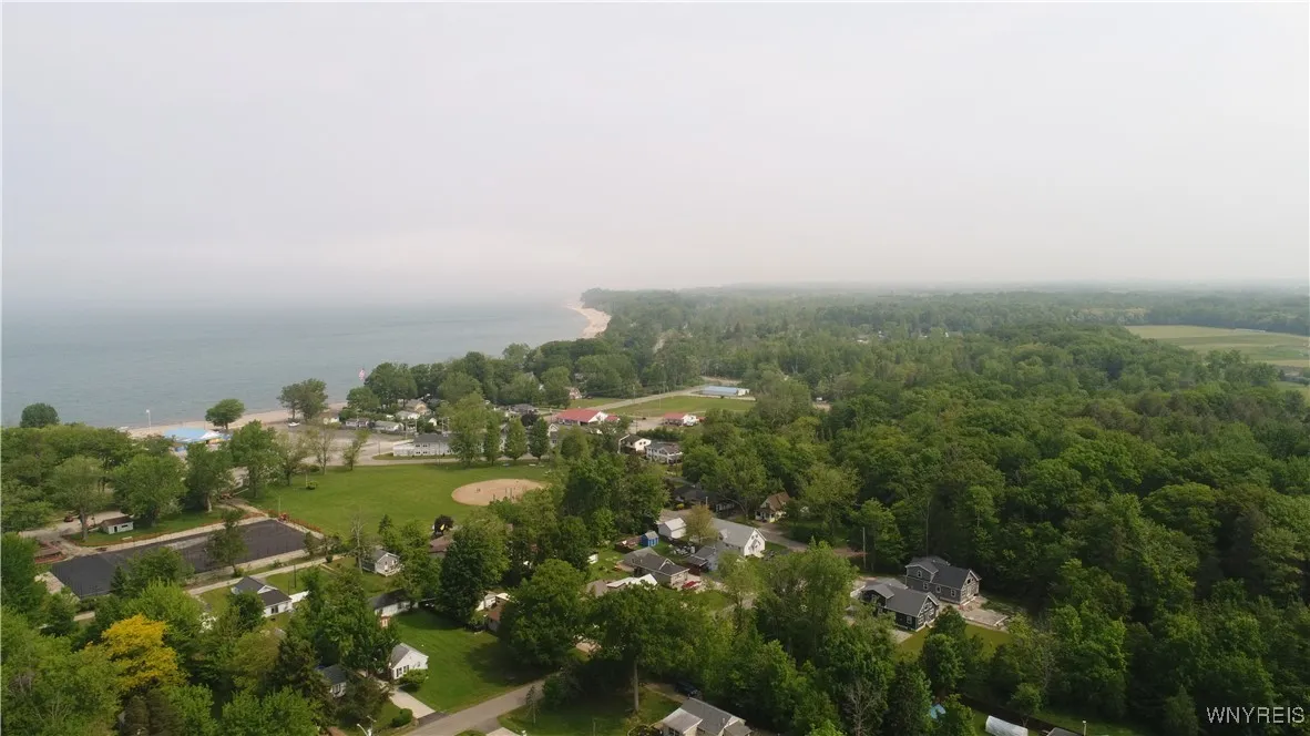 595 Seneca Road, Evans, New York 14006, Evans, New York 14006, 3 Bedrooms Bedrooms, 6 Rooms Rooms,2 BathroomsBathrooms,Residential,For Sale,595 Seneca Road, Evans, New York 14006,B1616842