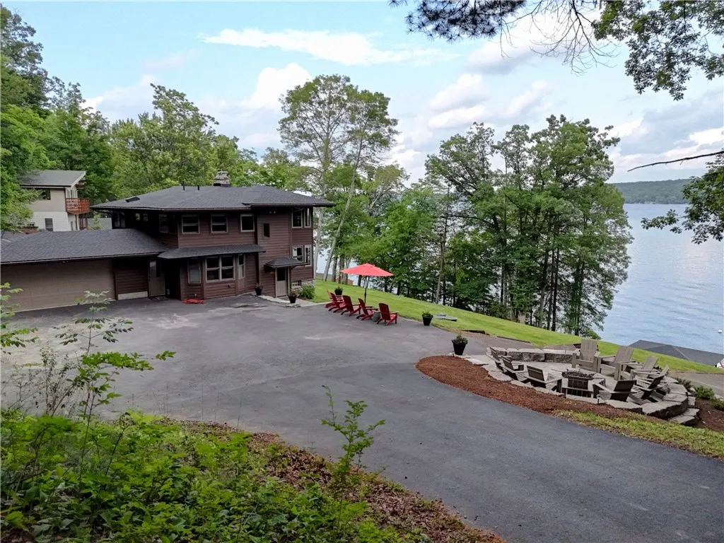 5561 Logan Lane, Canandaigua-town, New York 14424, Canandaigua Town, New York 14424, 5 Bedrooms Bedrooms, 8 Rooms Rooms,4 BathroomsBathrooms,Residential,For Sale,5561 Logan Lane, Canandaigua-town, New York 14424,R1615602