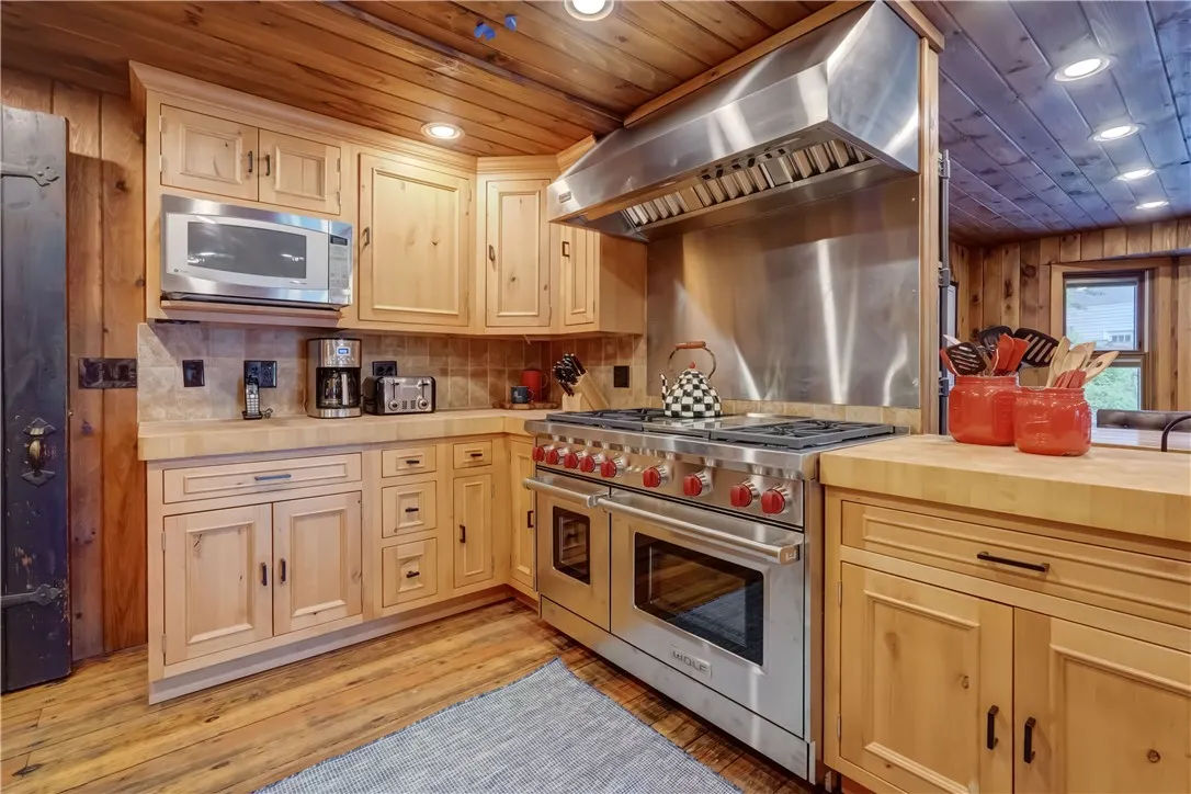 5561 Logan Lane, Canandaigua-town, New York 14424, Canandaigua Town, New York 14424, 5 Bedrooms Bedrooms, 8 Rooms Rooms,4 BathroomsBathrooms,Residential,For Sale,5561 Logan Lane, Canandaigua-town, New York 14424,R1615602