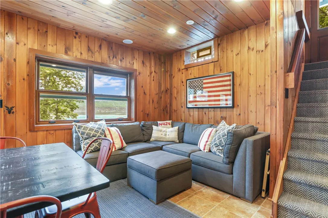 5561 Logan Lane, Canandaigua-town, New York 14424, Canandaigua Town, New York 14424, 5 Bedrooms Bedrooms, 8 Rooms Rooms,4 BathroomsBathrooms,Residential,For Sale,5561 Logan Lane, Canandaigua-town, New York 14424,R1615602