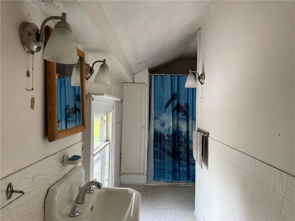 29 South Main Street, Alfred, New York 14802, Alfred, New York 14802, 7 Bedrooms Bedrooms, ,2 BathroomsBathrooms,Residential,For Sale,29 South Main Street, Alfred, New York 14802,R1612141