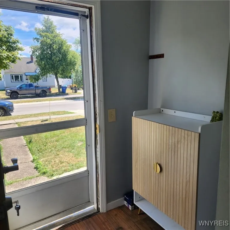 526 Capen Boulevard, Amherst, New York 14226, Amherst, New York 14226, 3 Bedrooms Bedrooms, 6 Rooms Rooms,1 BathroomBathrooms,Residential,For Sale,526 Capen Boulevard, Amherst, New York 14226,B1616897