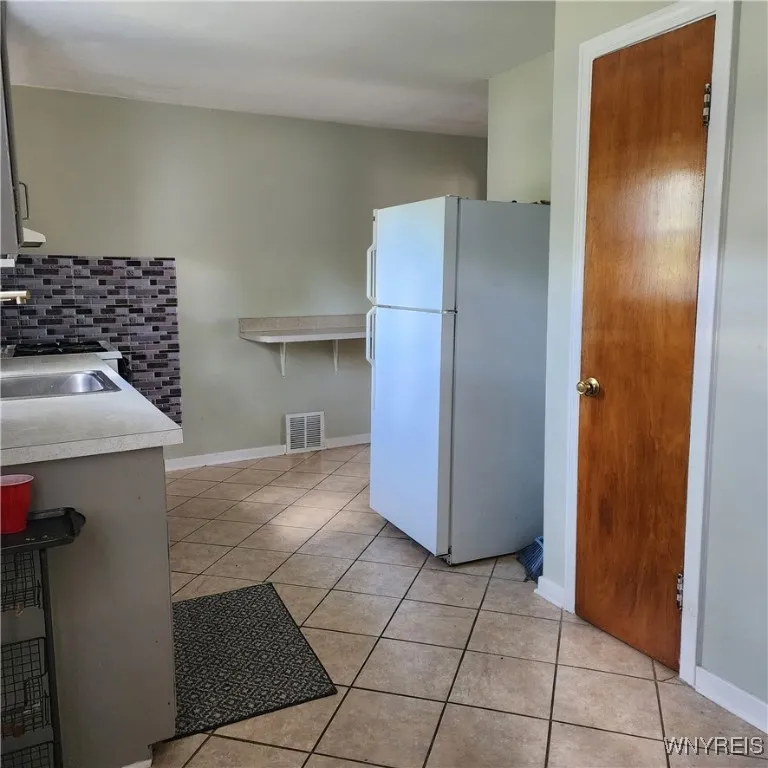 526 Capen Boulevard, Amherst, New York 14226, Amherst, New York 14226, 3 Bedrooms Bedrooms, 6 Rooms Rooms,1 BathroomBathrooms,Residential,For Sale,526 Capen Boulevard, Amherst, New York 14226,B1616897