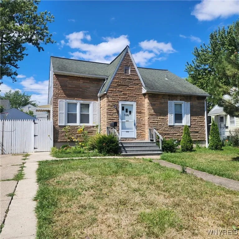 526 Capen Boulevard, Amherst, New York 14226, Amherst, New York 14226, 3 Bedrooms Bedrooms, 6 Rooms Rooms,1 BathroomBathrooms,Residential,For Sale,526 Capen Boulevard, Amherst, New York 14226,B1616897