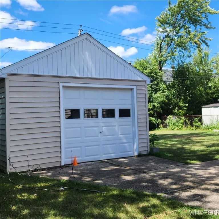 526 Capen Boulevard, Amherst, New York 14226, Amherst, New York 14226, 3 Bedrooms Bedrooms, 6 Rooms Rooms,1 BathroomBathrooms,Residential,For Sale,526 Capen Boulevard, Amherst, New York 14226,B1616897