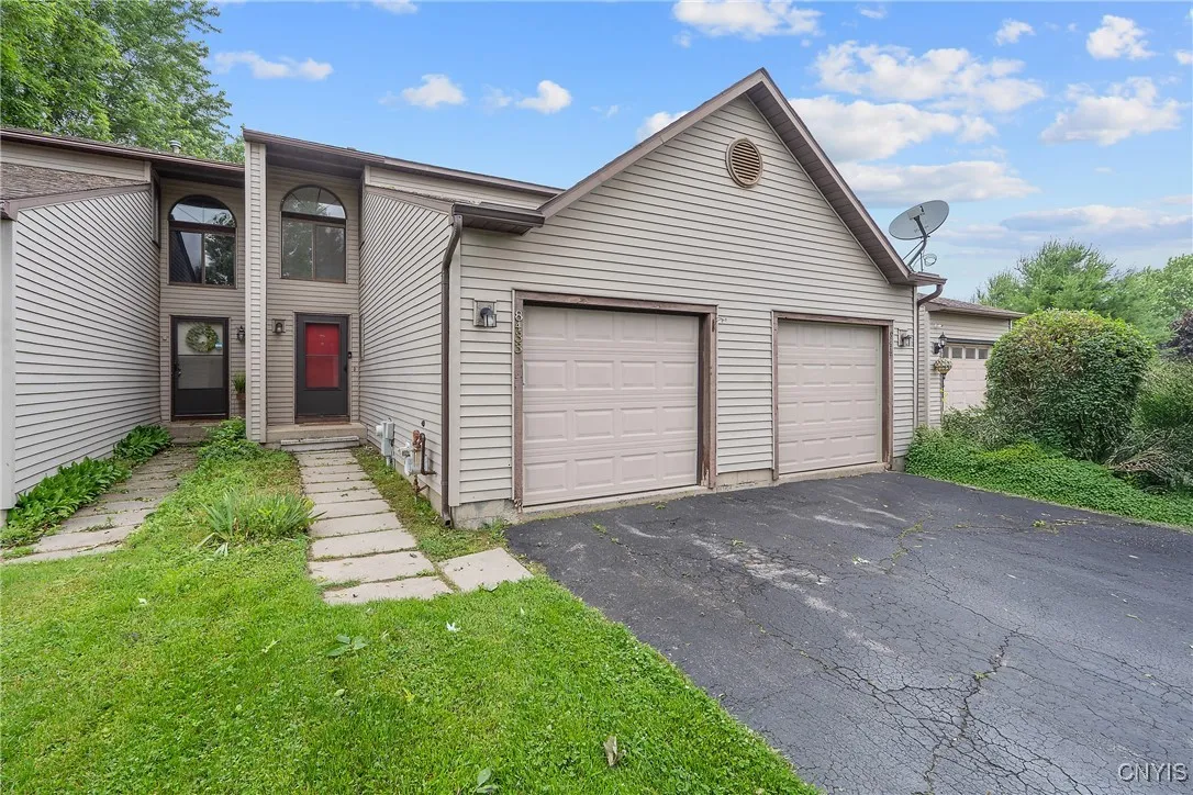 8433 Bubbling Springs Drive, Clay, New York 13027, Clay, New York 13027, 3 Bedrooms Bedrooms, 5 Rooms Rooms,1 BathroomBathrooms,Residential,Closed,8433 Bubbling Springs Drive, Clay, New York 13027,S1616972
