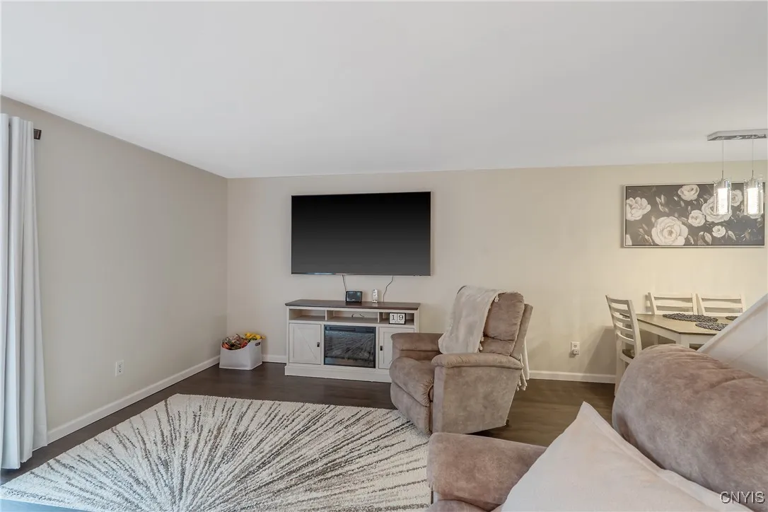 8433 Bubbling Springs Drive, Clay, New York 13027, Clay, New York 13027, 3 Bedrooms Bedrooms, 5 Rooms Rooms,1 BathroomBathrooms,Residential,Closed,8433 Bubbling Springs Drive, Clay, New York 13027,S1616972
