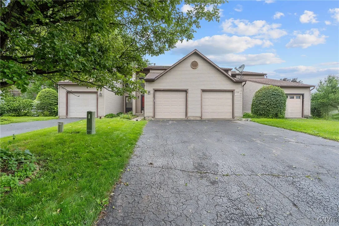 8433 Bubbling Springs Drive, Clay, New York 13027, Clay, New York 13027, 3 Bedrooms Bedrooms, 5 Rooms Rooms,1 BathroomBathrooms,Residential,Closed,8433 Bubbling Springs Drive, Clay, New York 13027,S1616972