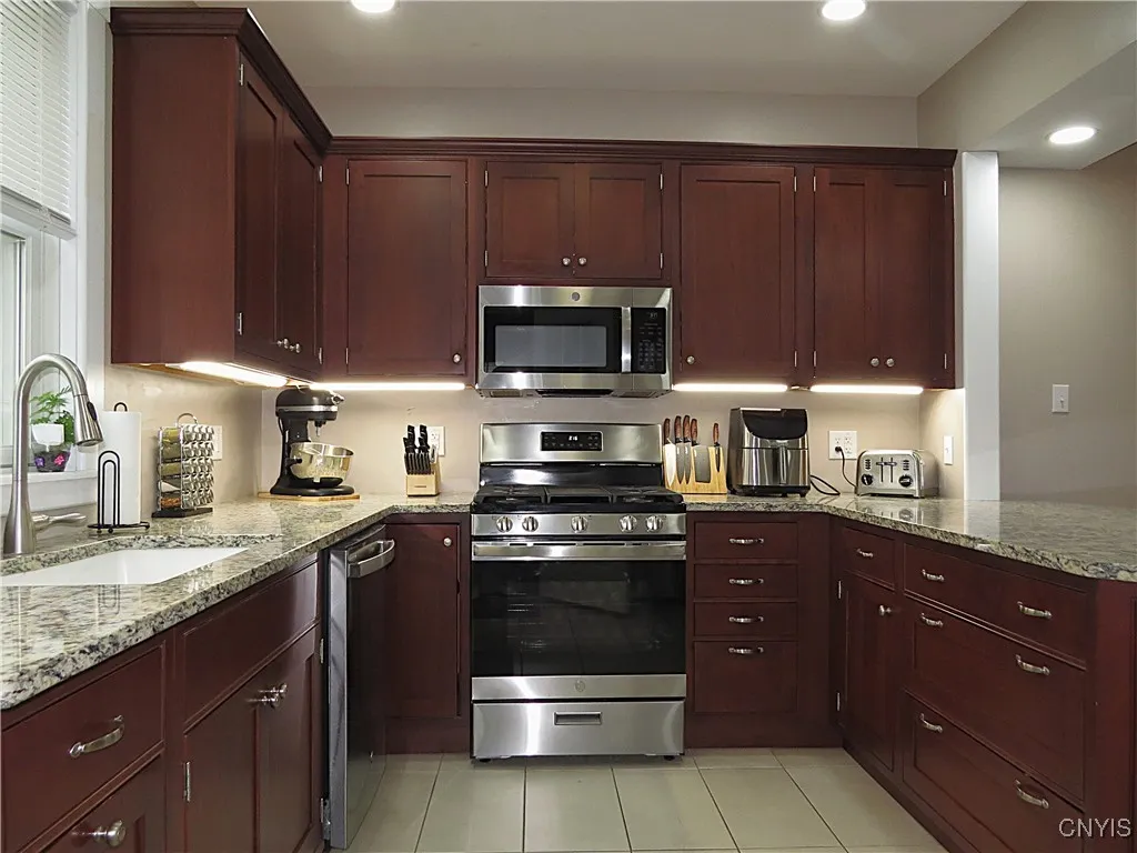 325 Margaret Street, Herkimer, New York 13350, Herkimer, New York 13350, 4 Bedrooms Bedrooms, 9 Rooms Rooms,2 BathroomsBathrooms,Residential,For Sale,325 Margaret Street, Herkimer, New York 13350,S1617115