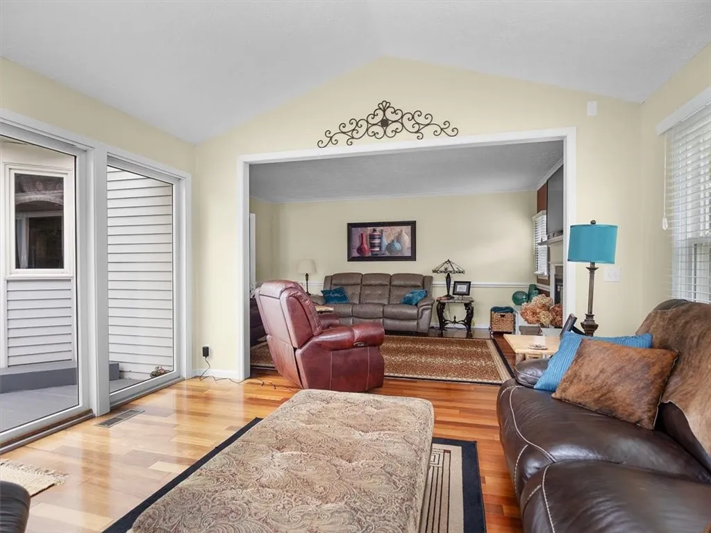 27 Black Spruce Court, Greece, New York 14616, Greece, New York 14616, 4 Bedrooms Bedrooms, 9 Rooms Rooms,2 BathroomsBathrooms,Residential,Closed,27 Black Spruce Court, Greece, New York 14616,R1616964