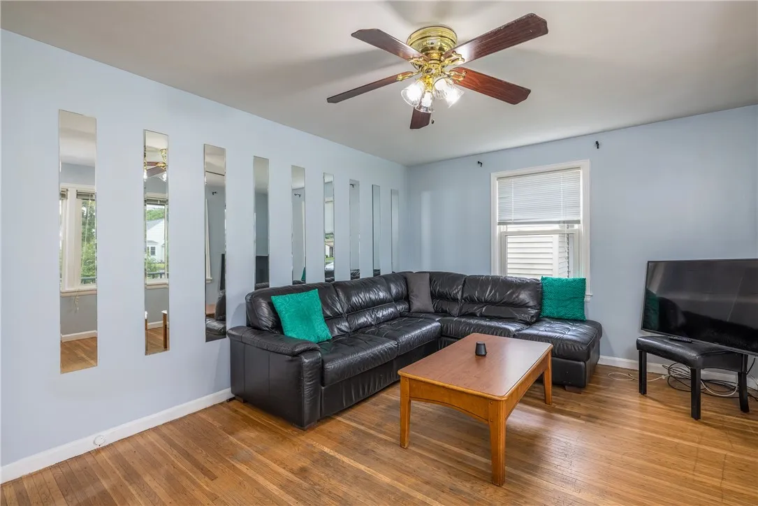 2028 Culver Road, Rochester, New York 14609, Rochester, New York 14609, 3 Bedrooms Bedrooms, 5 Rooms Rooms,1 BathroomBathrooms,Residential,For Sale,2028 Culver Road, Rochester, New York 14609,R1617153