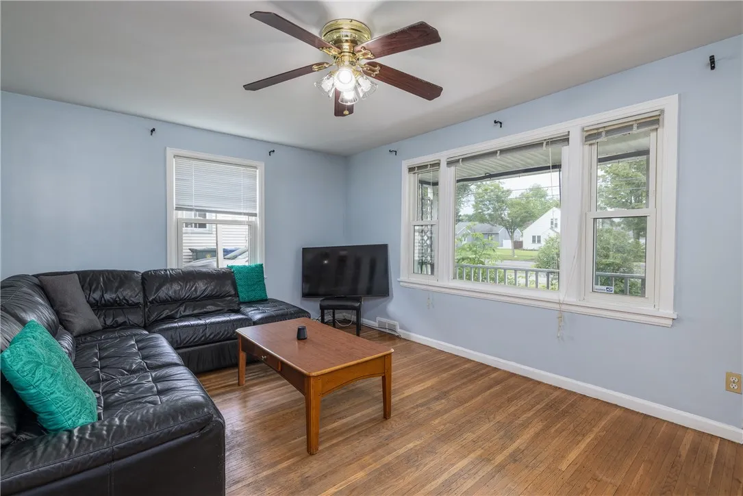 2028 Culver Road, Rochester, New York 14609, Rochester, New York 14609, 3 Bedrooms Bedrooms, 5 Rooms Rooms,1 BathroomBathrooms,Residential,For Sale,2028 Culver Road, Rochester, New York 14609,R1617153
