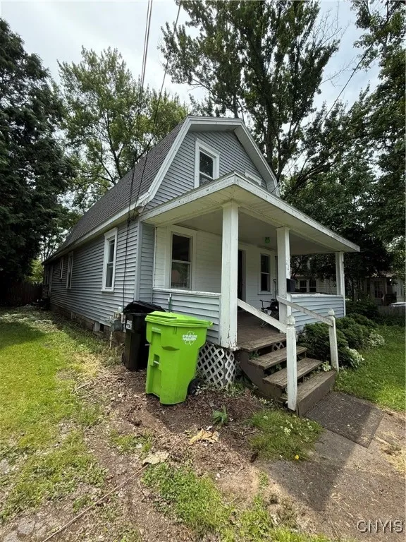 224 Beley Avenue, Salina, New York 13211, Salina, New York 13211, 3 Bedrooms Bedrooms, 6 Rooms Rooms,1 BathroomBathrooms,Residential Lease,For Rent,224 Beley Avenue, Salina, New York 13211,S1617009
