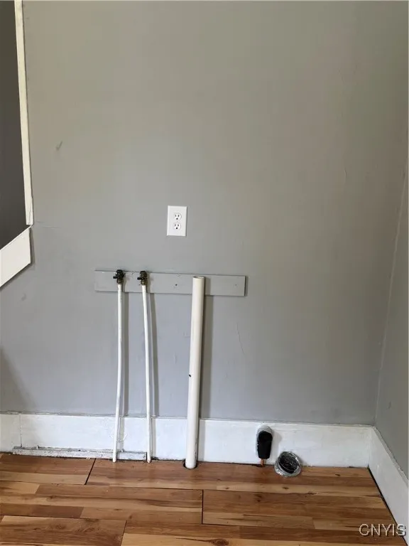 Washer/Dryer Hookups