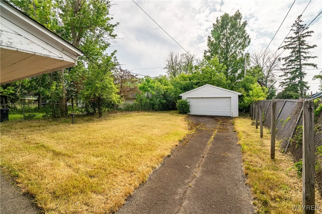 72 Winston Road, Buffalo, New York 14216, Buffalo, New York 14216, 3 Bedrooms Bedrooms, 7 Rooms Rooms,1 BathroomBathrooms,Residential,Closed,72 Winston Road, Buffalo, New York 14216,0,B1615801