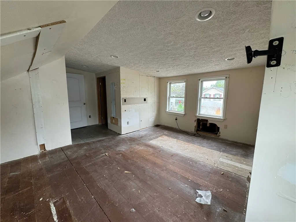 17 Reese Street, Galen, New York 14433, Galen, New York 14433, 3 Bedrooms Bedrooms, 7 Rooms Rooms,1 BathroomBathrooms,Residential,Closed,17 Reese Street, Galen, New York 14433,R1617177
