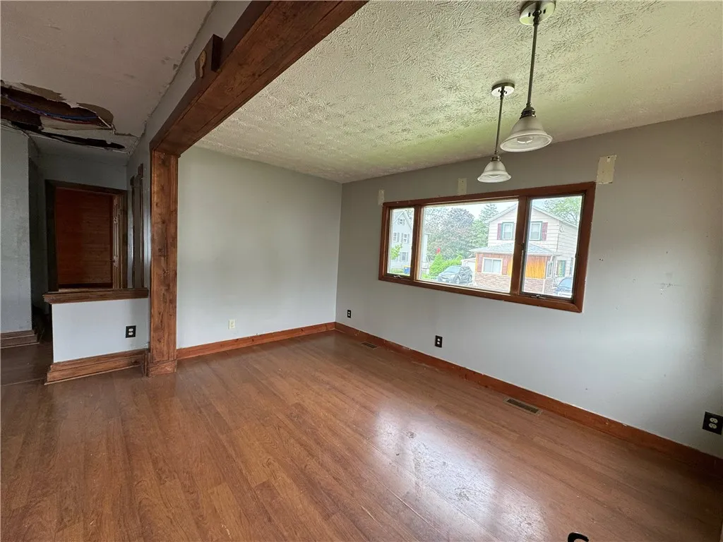 17 Reese Street, Galen, New York 14433, Galen, New York 14433, 3 Bedrooms Bedrooms, 7 Rooms Rooms,1 BathroomBathrooms,Residential,Closed,17 Reese Street, Galen, New York 14433,R1617177