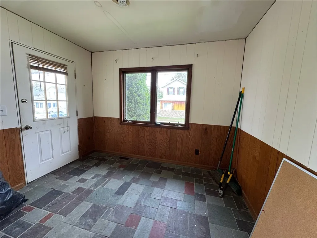 17 Reese Street, Galen, New York 14433, Galen, New York 14433, 3 Bedrooms Bedrooms, 7 Rooms Rooms,1 BathroomBathrooms,Residential,Closed,17 Reese Street, Galen, New York 14433,R1617177