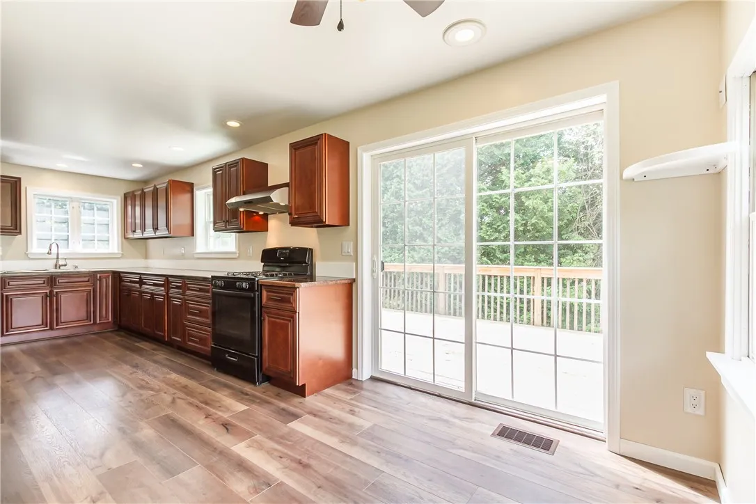 731 Preece Road, Phelps, New York 14456, Phelps, New York 14456, 2 Bedrooms Bedrooms, 3 Rooms Rooms,2 BathroomsBathrooms,Residential,Closed,731 Preece Road, Phelps, New York 14456,0,R1616986