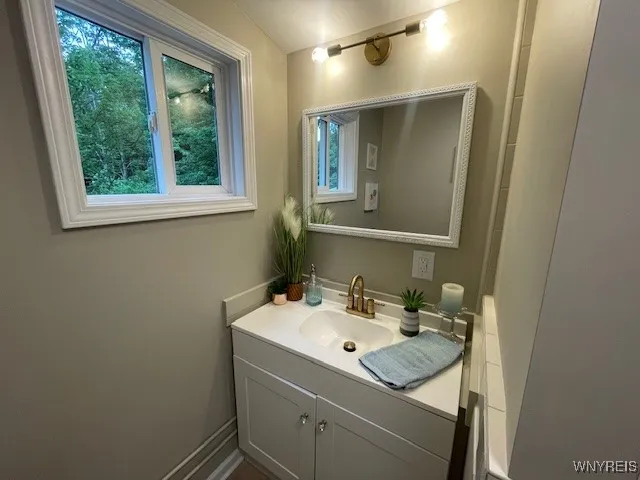 Second floor full bath
