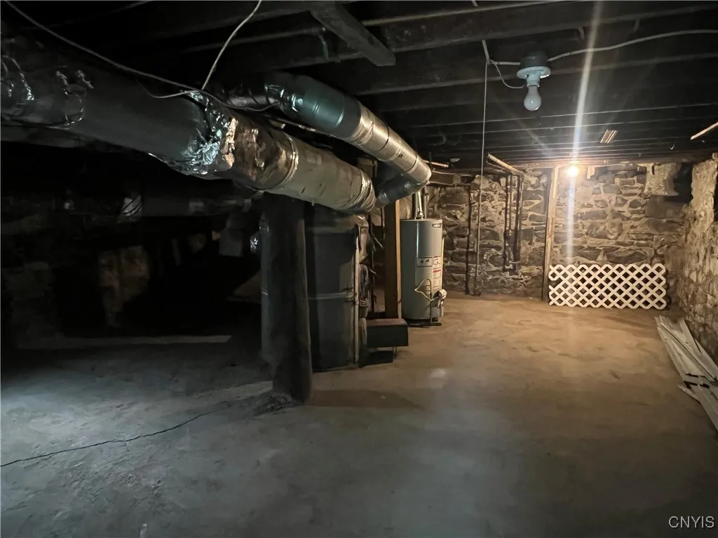 617 Carbon Street, Syracuse, New York 13208, Syracuse, New York 13208, 9 Bedrooms Bedrooms, ,3 BathroomsBathrooms,Residential,For Sale,617 Carbon Street, Syracuse, New York 13208,S1617201