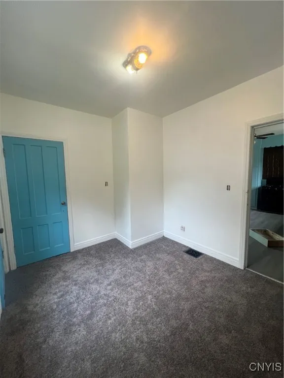 617 Carbon Street, Syracuse, New York 13208, Syracuse, New York 13208, 9 Bedrooms Bedrooms, ,3 BathroomsBathrooms,Residential,For Sale,617 Carbon Street, Syracuse, New York 13208,S1617201