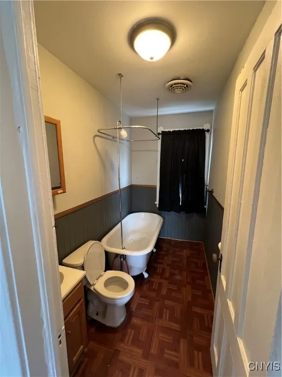 617 Carbon Street, Syracuse, New York 13208, Syracuse, New York 13208, 9 Bedrooms Bedrooms, ,3 BathroomsBathrooms,Residential,For Sale,617 Carbon Street, Syracuse, New York 13208,S1617201