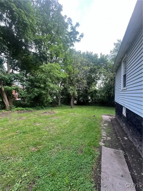 617 Carbon Street, Syracuse, New York 13208, Syracuse, New York 13208, 9 Bedrooms Bedrooms, ,3 BathroomsBathrooms,Residential,For Sale,617 Carbon Street, Syracuse, New York 13208,S1617201