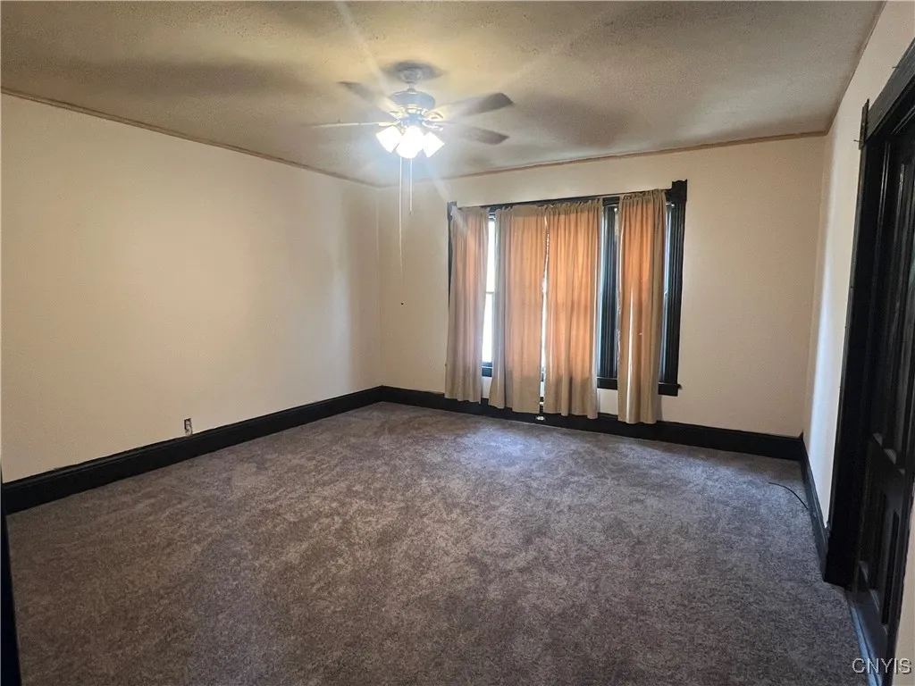 617 Carbon Street, Syracuse, New York 13208, Syracuse, New York 13208, 9 Bedrooms Bedrooms, ,3 BathroomsBathrooms,Residential,For Sale,617 Carbon Street, Syracuse, New York 13208,S1617201