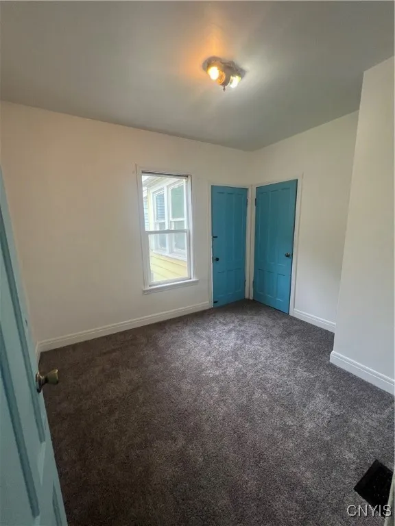 617 Carbon Street, Syracuse, New York 13208, Syracuse, New York 13208, 9 Bedrooms Bedrooms, ,3 BathroomsBathrooms,Residential,For Sale,617 Carbon Street, Syracuse, New York 13208,S1617201