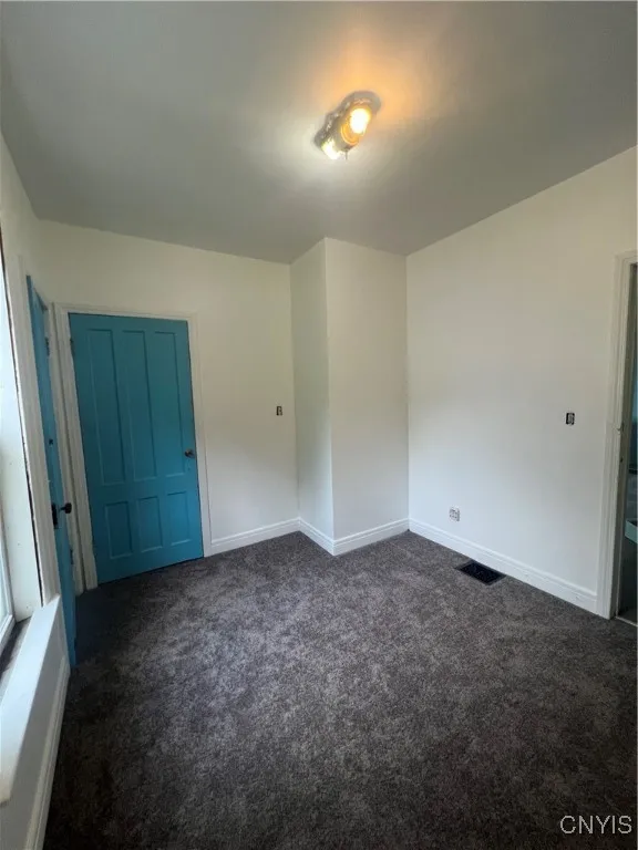 617 Carbon Street, Syracuse, New York 13208, Syracuse, New York 13208, 9 Bedrooms Bedrooms, ,3 BathroomsBathrooms,Residential,For Sale,617 Carbon Street, Syracuse, New York 13208,S1617201