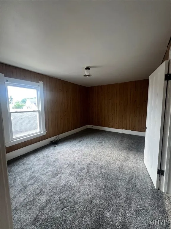 617 Carbon Street, Syracuse, New York 13208, Syracuse, New York 13208, 9 Bedrooms Bedrooms, ,3 BathroomsBathrooms,Residential,For Sale,617 Carbon Street, Syracuse, New York 13208,S1617201