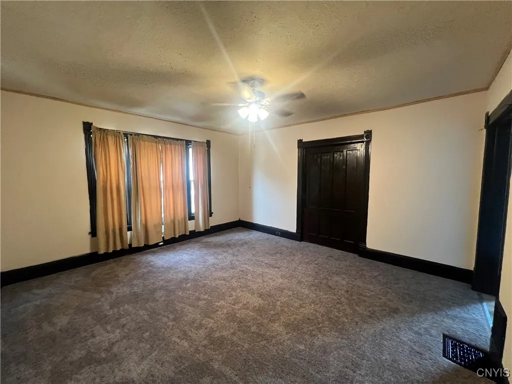 617 Carbon Street, Syracuse, New York 13208, Syracuse, New York 13208, 9 Bedrooms Bedrooms, ,3 BathroomsBathrooms,Residential,For Sale,617 Carbon Street, Syracuse, New York 13208,S1617201