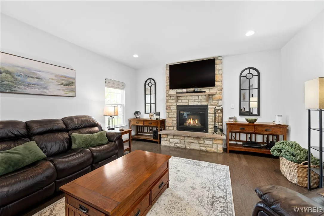 4568 Logans Lane, Hamburg, New York 14075, Hamburg, New York 14075, 4 Bedrooms Bedrooms, 7 Rooms Rooms,2 BathroomsBathrooms,Residential,Closed,4568 Logans Lane, Hamburg, New York 14075,0,B1617135